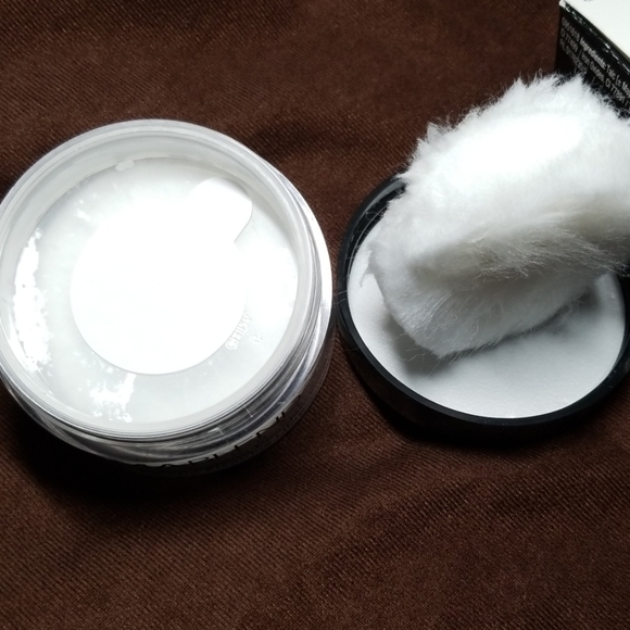 Dermablend Setting Powder - Picture 5 of 5